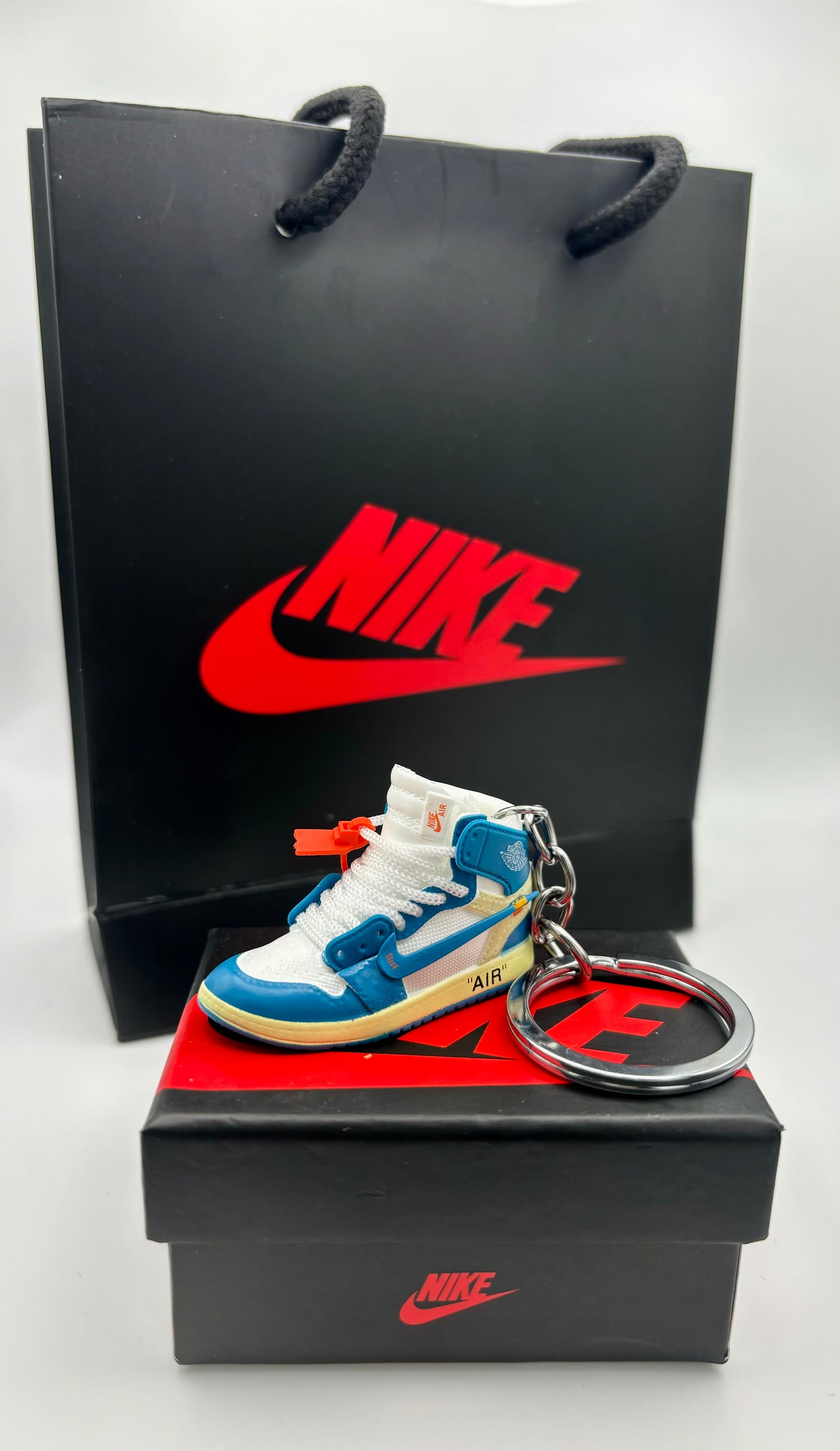 Jordan 1 off White unc