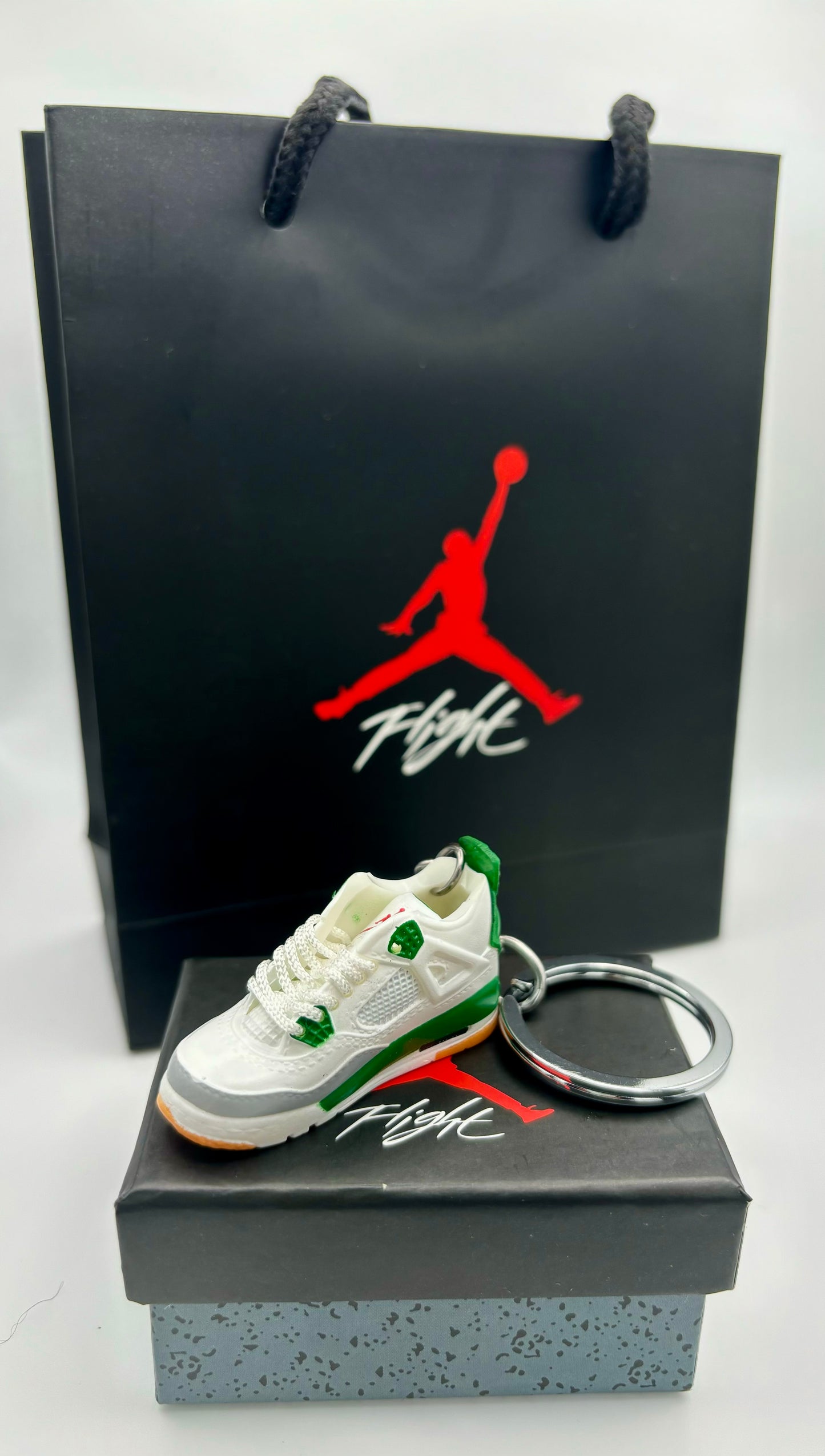 Jordan 4 SB pine green