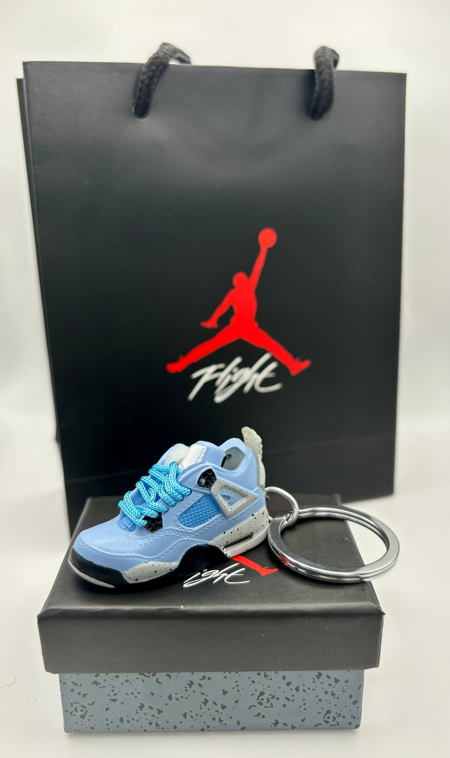 Jordan 4 university blue